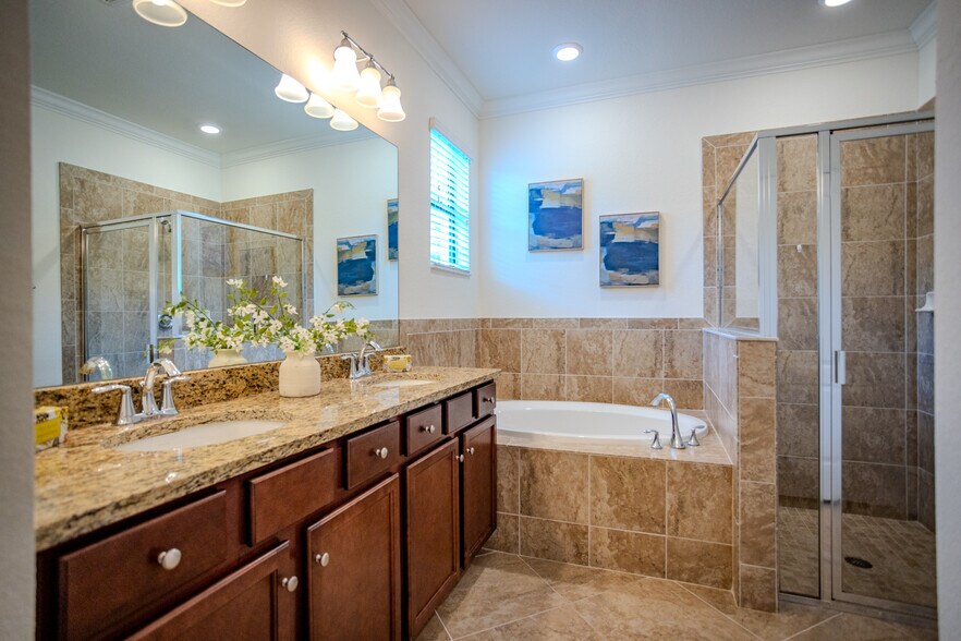 Building Photo - 4602 Royal Dornoch Cir