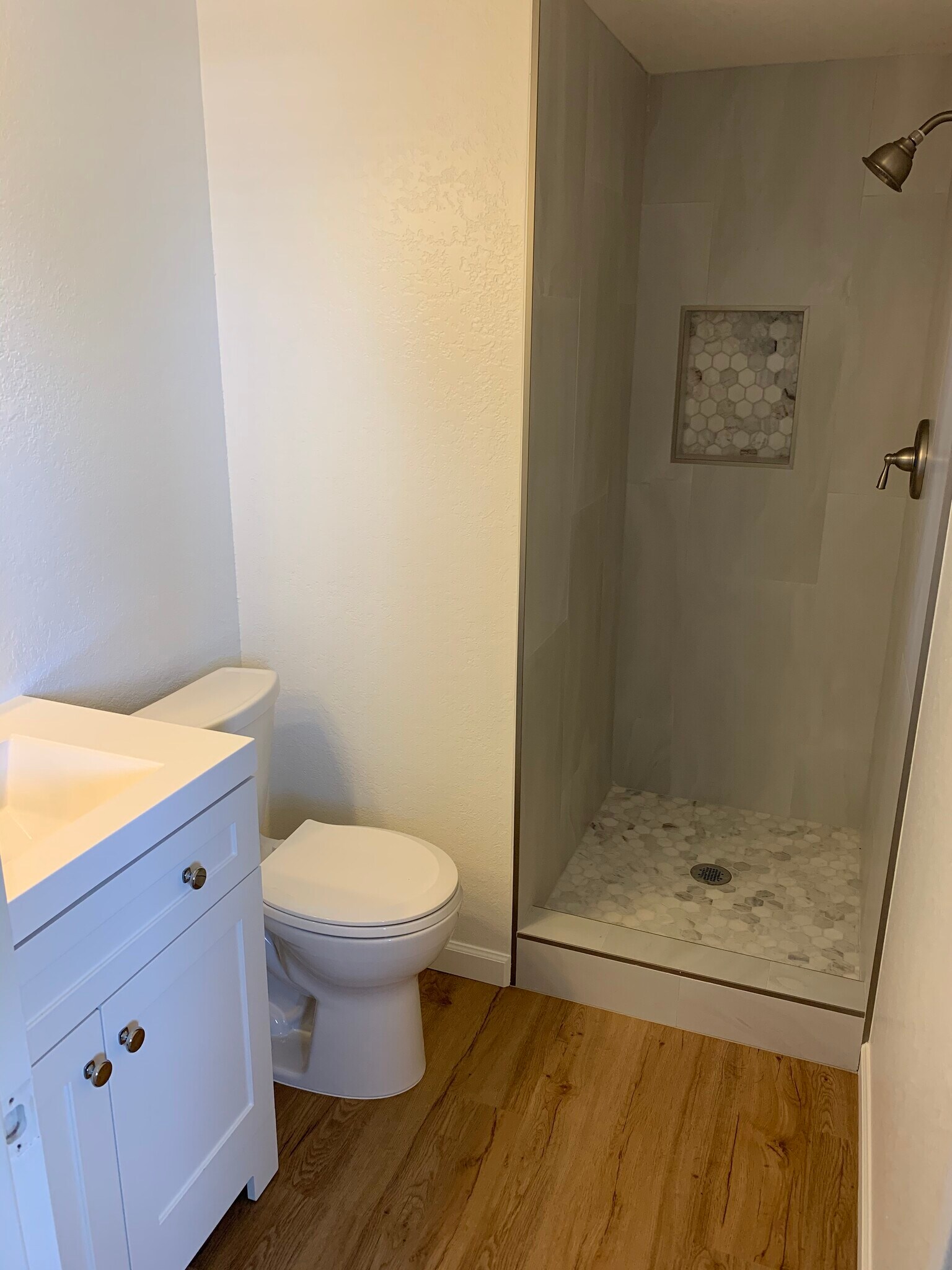 Building Photo - 31 W Pasadena Ave