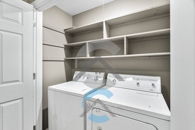 Building Photo - 10 Sweet Gum Ct