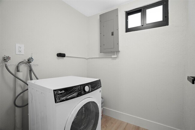 Building Photo - 28015 SW 143rd Ct