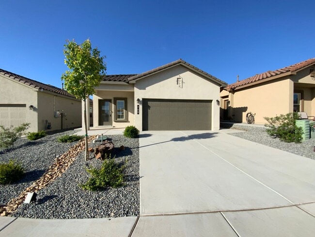 Primary Photo - 3 Bedroom Single Story Home Available Near...