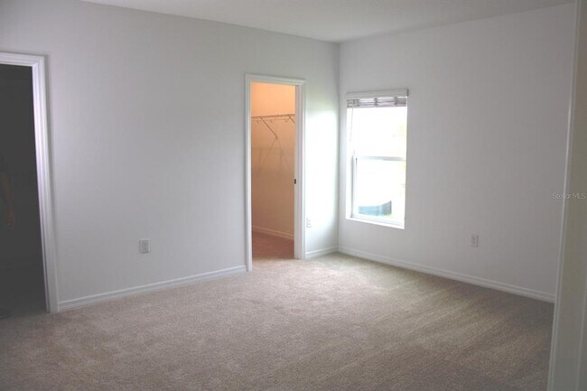 Building Photo - 355 White Heron Wy