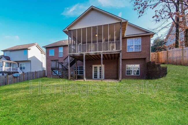 Building Photo - 880 Glenfield Dr