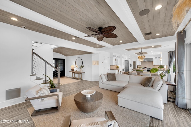 Building Photo - 18 Culebra Ave