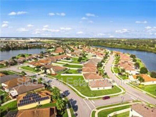 Building Photo - 5632 Aral Dr