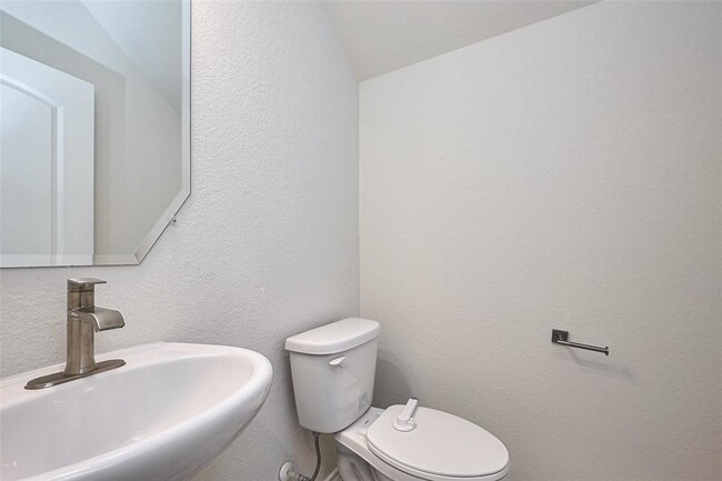 Building Photo - 3414 Signor Dr
