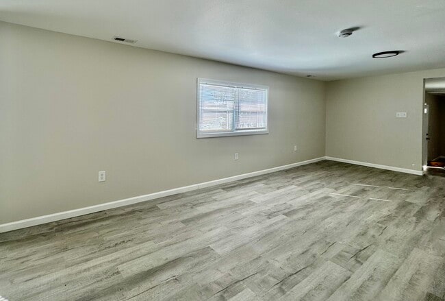 Building Photo - 1070 Hightop Rd