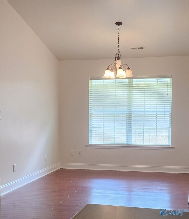 Building Photo - 157 Alderwood Dr