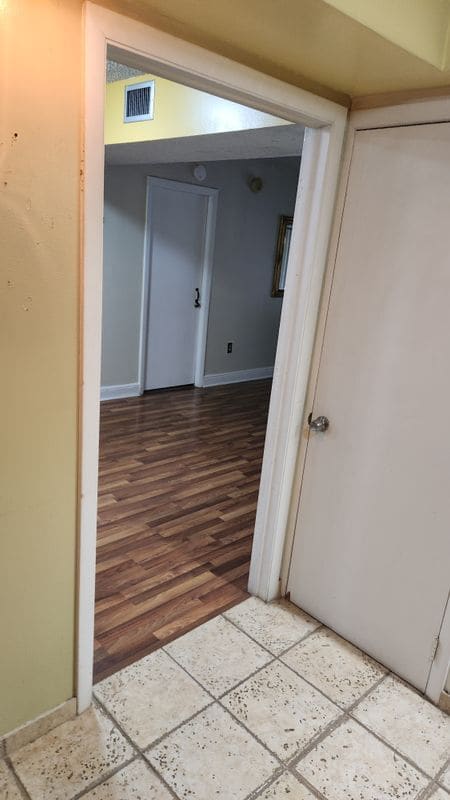 Building Photo - 4156 Inverrary Dr