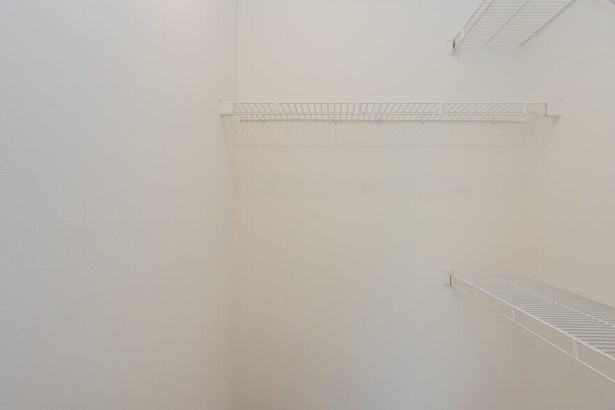Building Photo - 11860 Shotgate Ct
