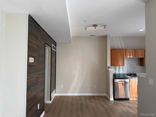 Building Photo - 575 Summerfield Dr