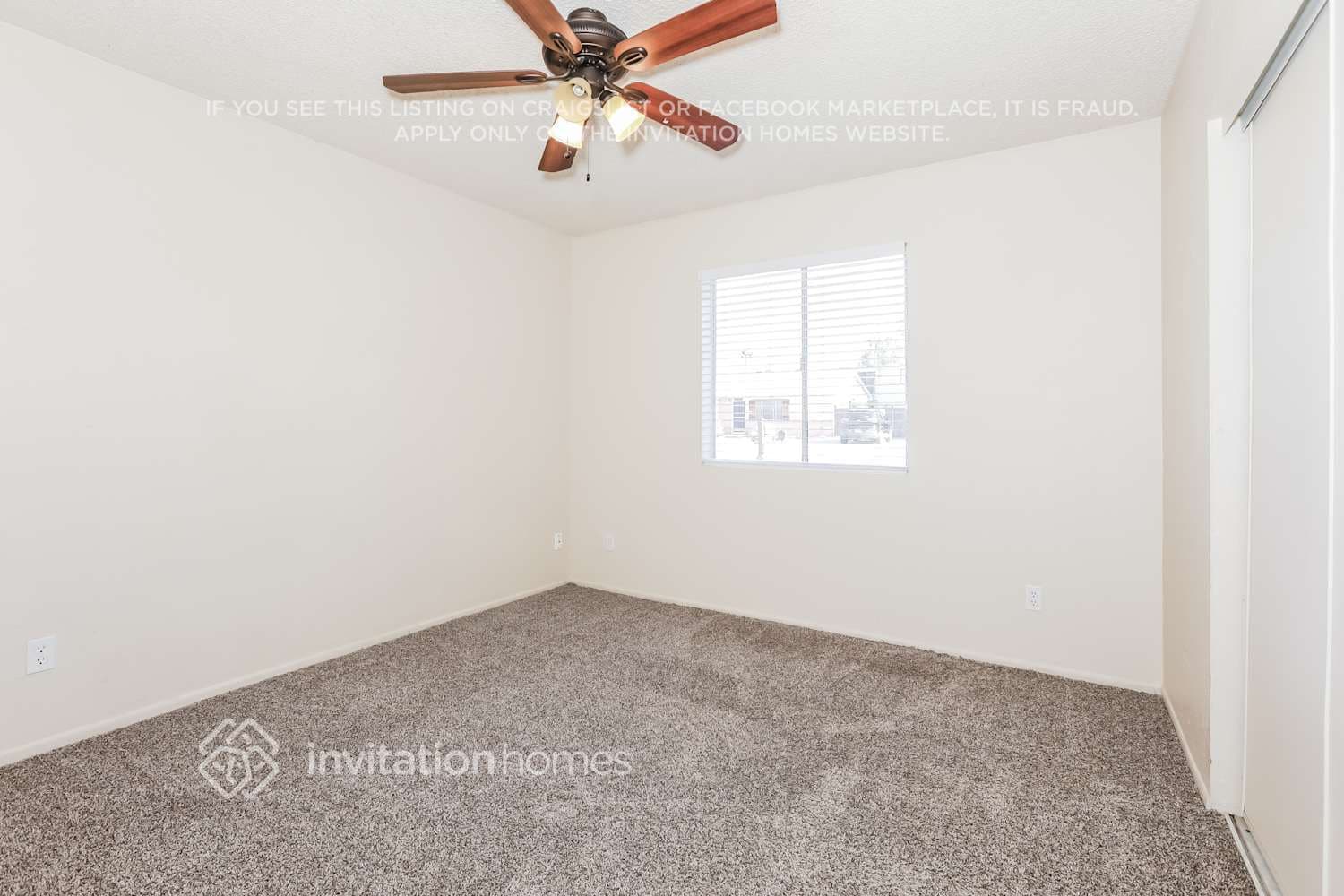 Building Photo - 1904 S Apache Dr