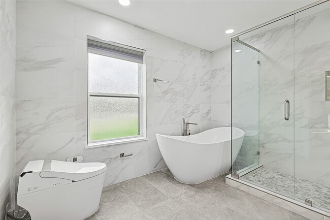 Building Photo - 12417 Quincy Ln