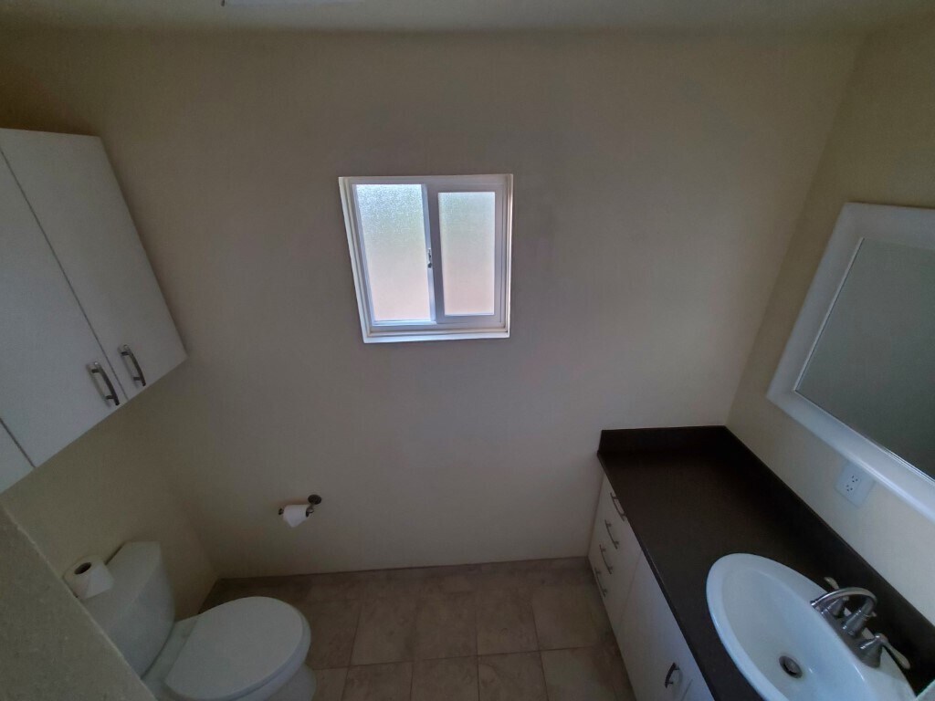 Guest Bath - 72 Camino de las Huertas