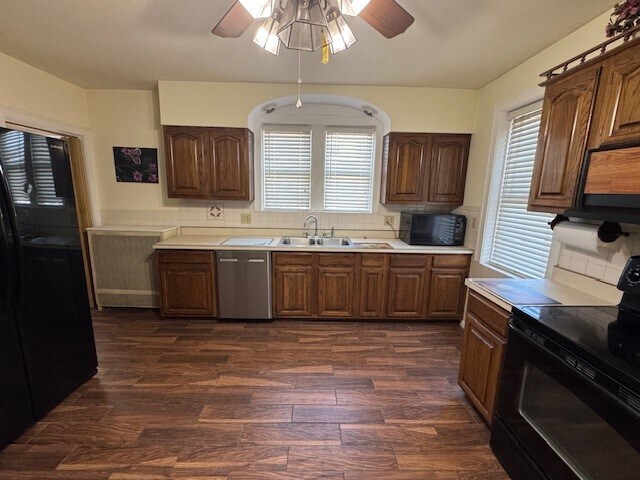 Building Photo - 9012 Eden Ave