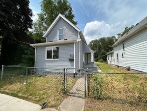 Building Photo - 33 S Torrence St