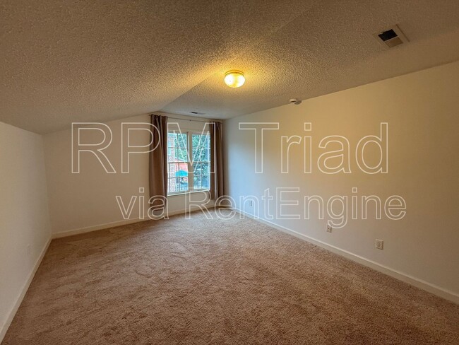 Building Photo - 4210 Shoal Creek Dr