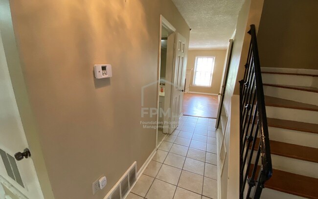 Building Photo - 3656 Haughton Ln