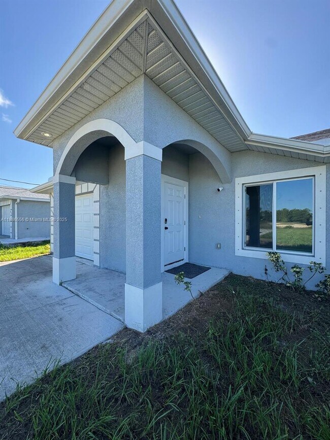 Building Photo - 608 Alabama Rd S