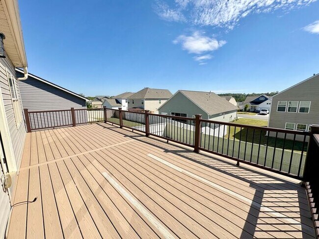 Building Photo - 211 Crooked Cedar Way