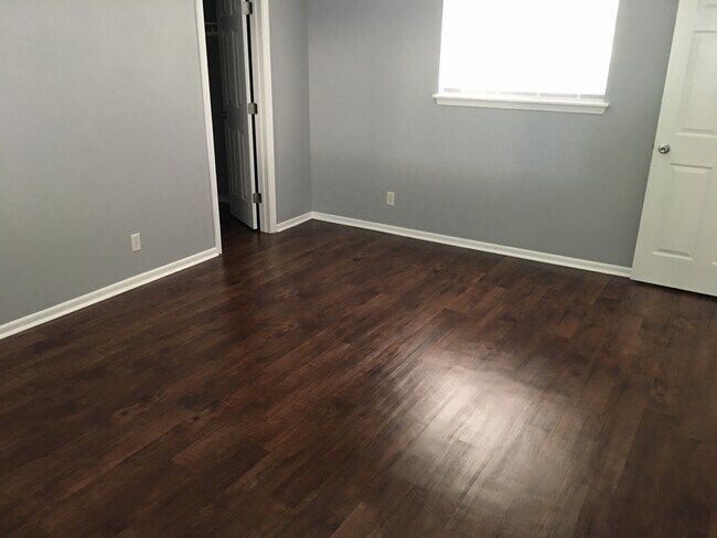 Building Photo - 4110 First View Dr