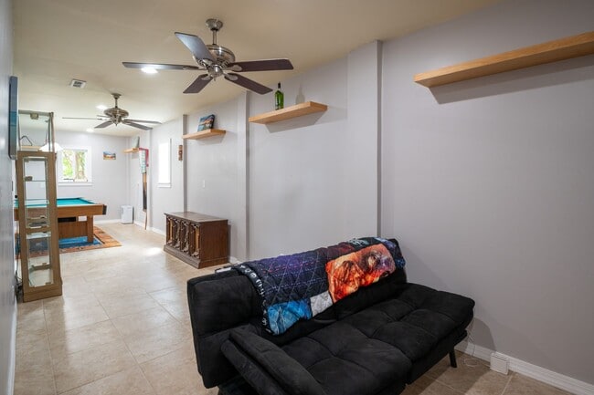 Building Photo - PERFECT OFF-SEASON MONTHLY GETAWAY
