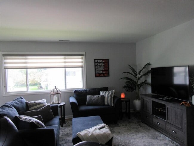 Building Photo - 524 Eastbrooke Ln