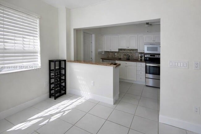 Building Photo - 462 Golden Isles Dr