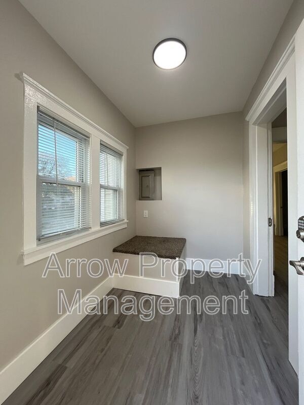 Building Photo - 1201 Charleston St