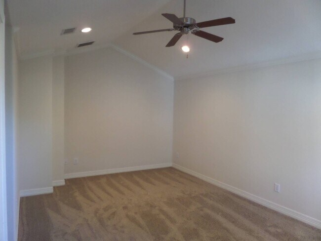Building Photo - 3710 Sherwood Ln