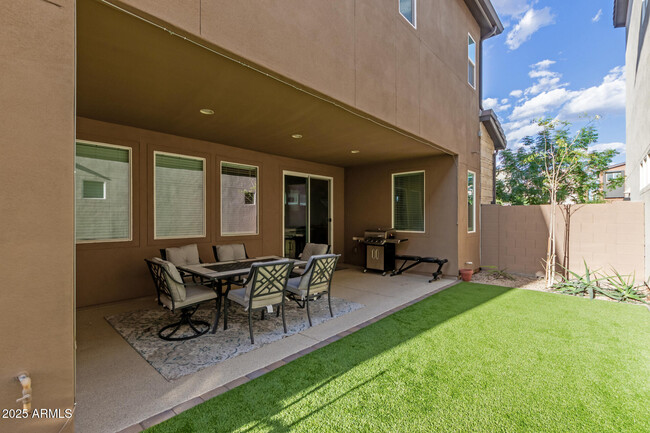 Building Photo - 1310 N Zane Dr