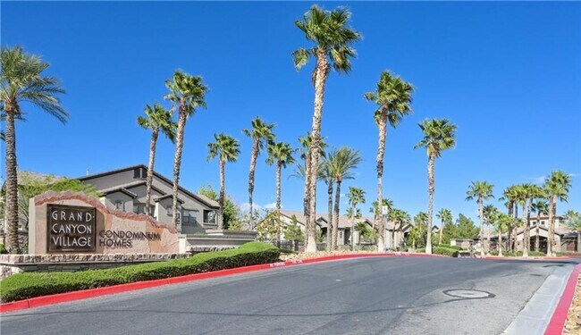 Building Photo - NORTHWEST 2 BEDROOM, 2 BATHROOM CONDO, ALL APPLIANCES INCLUDED!