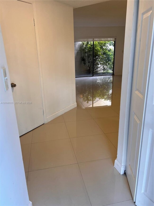 Building Photo - 8290 Lake Dr