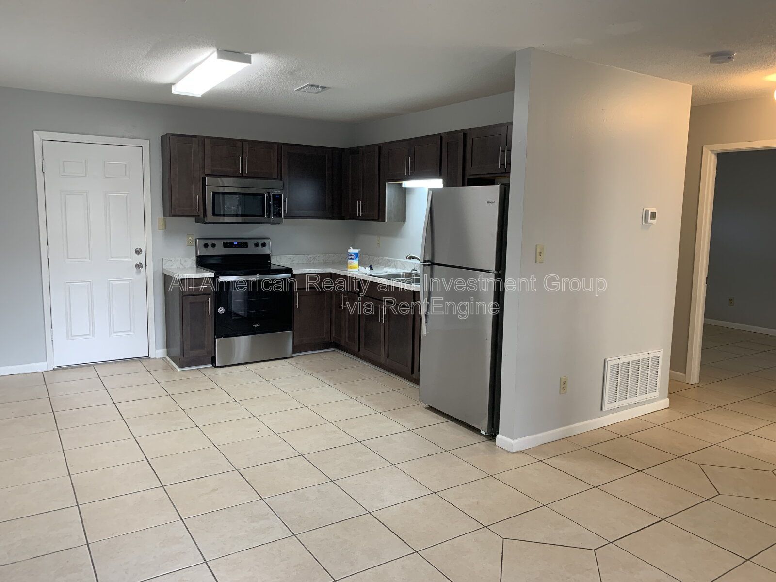 Building Photo - 935 Tanager Rd