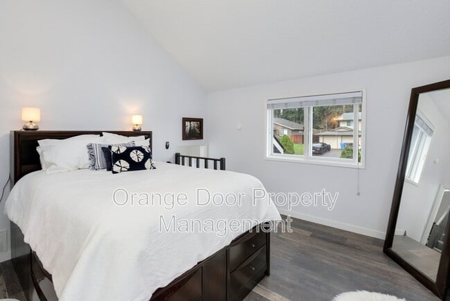 Building Photo - 55 Hylebos Ave