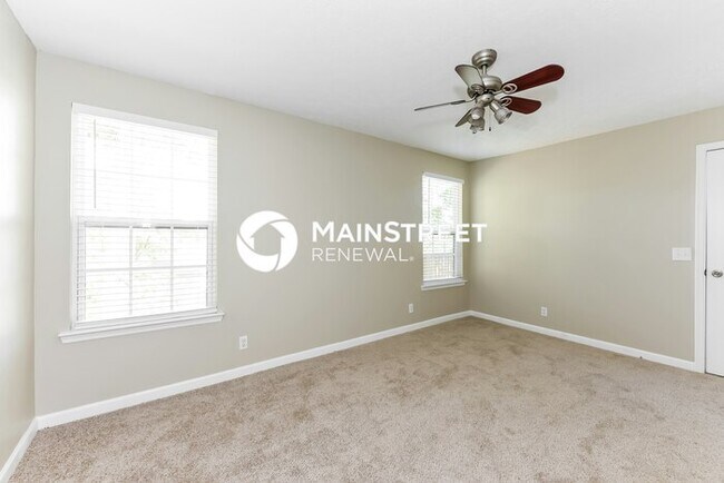 Building Photo - 3 Bedroom Pet-Friendly Home in Nashville, TN with Main Street Renewal