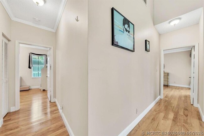 Building Photo - 7644 Elmridge Drive Unit 14U