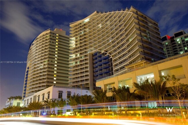 Building Photo - 3101 Bayshore Dr