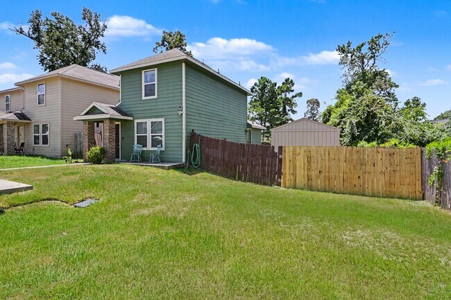 Building Photo - 16701 E Hammon