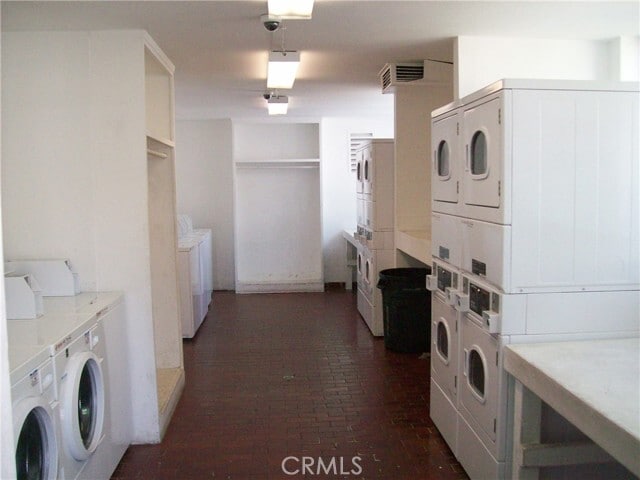 Building Photo - 1250 S Brookhurst St