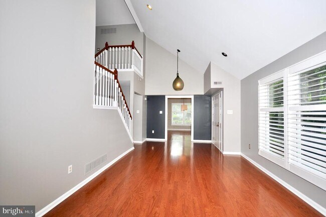 Building Photo - 8 Northrup Ct