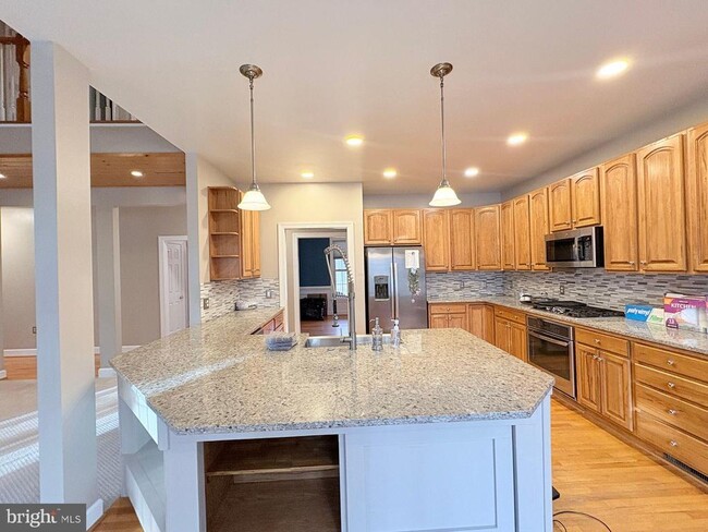 Building Photo - 5 Artillery Dr