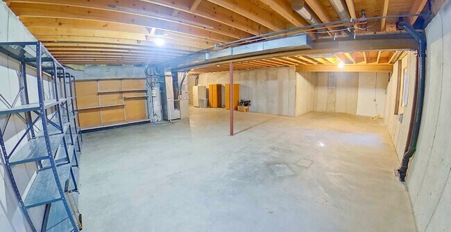 Building Photo - Two Large Porches + Stainless Steel Applia...