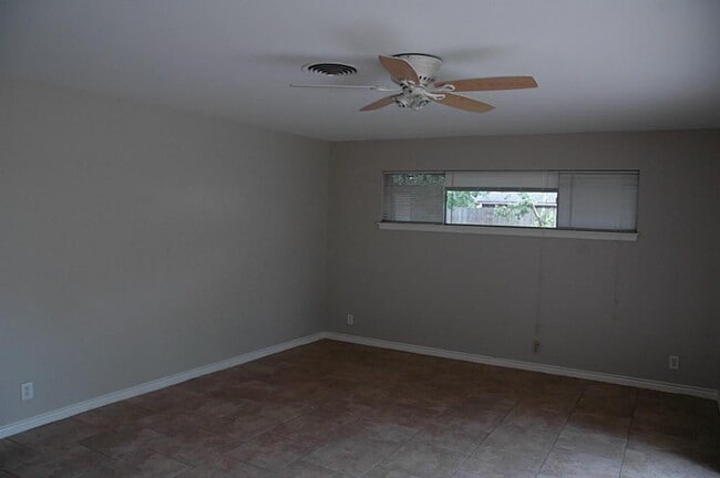 Building Photo - 7514 Romney Rd