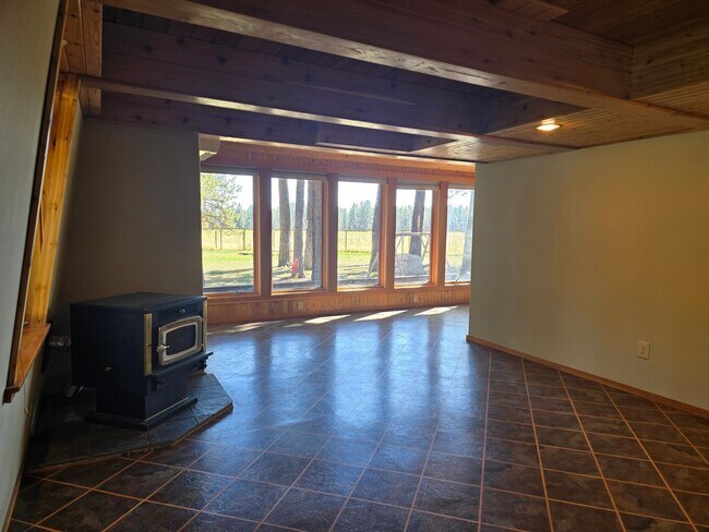 Building Photo - Live in Beautiful Tollgate and Minutes fro...