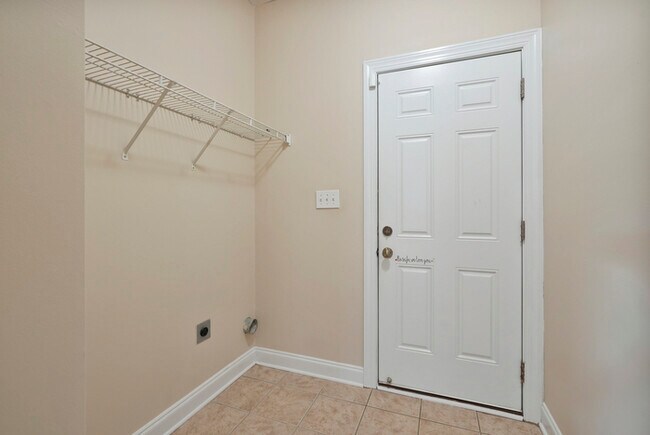 Building Photo - 2813 Franciscan Dr