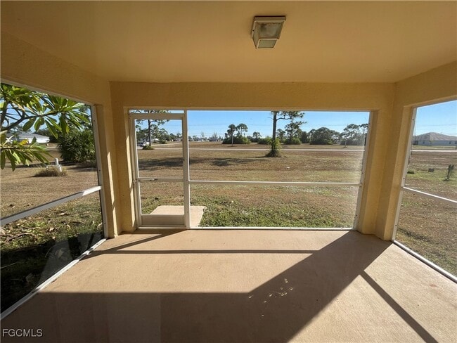 Building Photo - 2639 NW 24th Pl