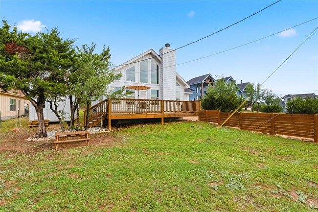 Building Photo - 10412 Parkwood Dr