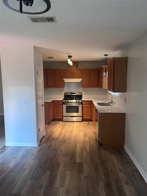 Building Photo - 506 Clearcreek Dr
