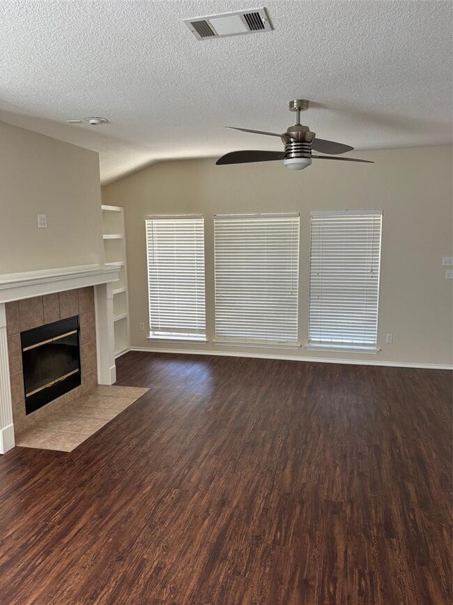 Building Photo - 1403 Haley Gray Dr